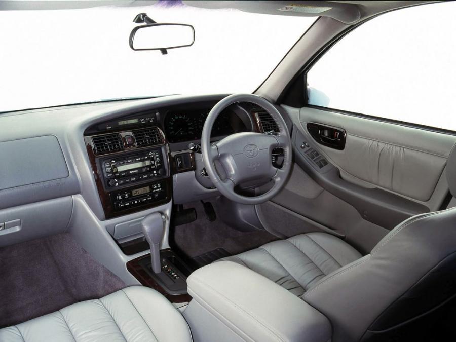  Toyota Avalon 2000 года  (AU) (фото 18 из 19)
